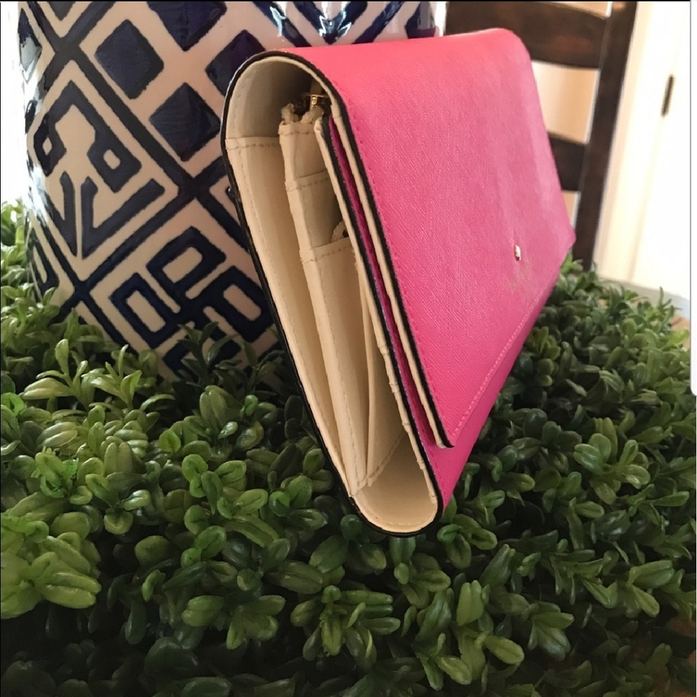 Kate spade Mikas pond travel wallet